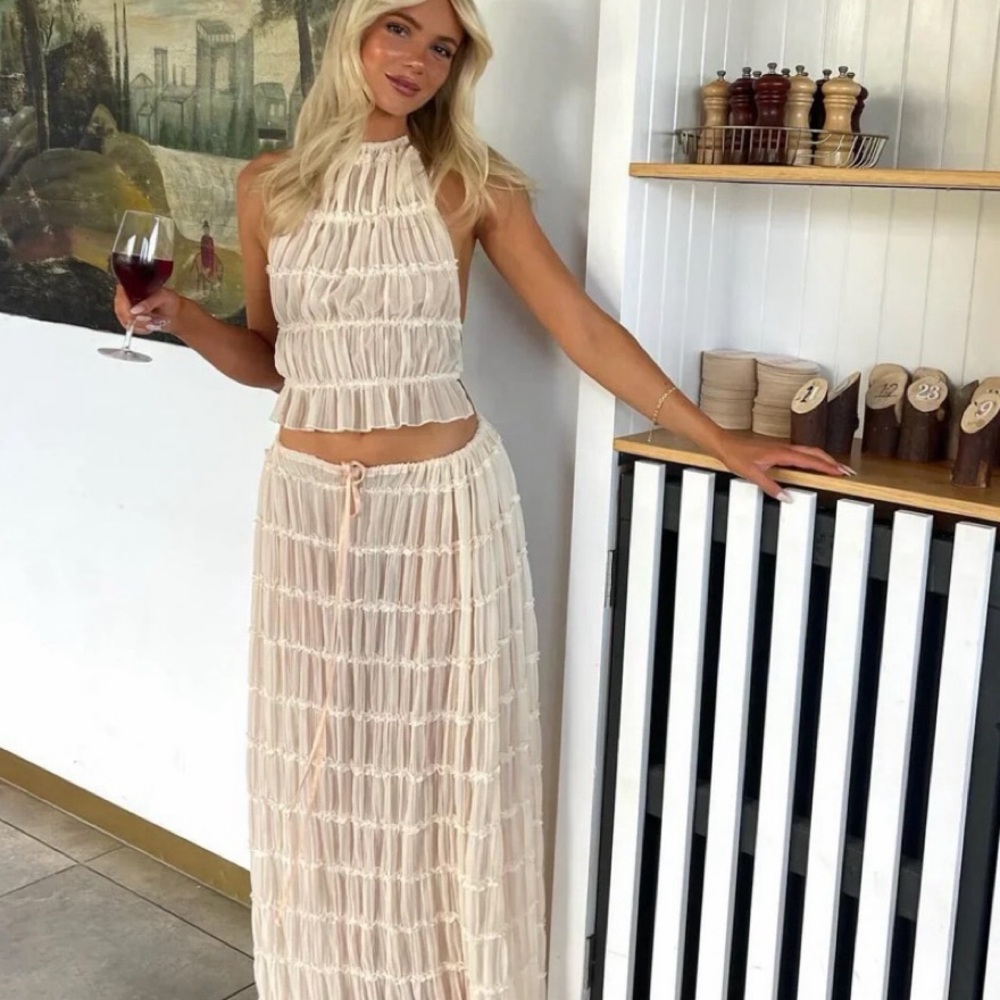 Chic Cream Ruffled Halter Set - Picture 3 of 3